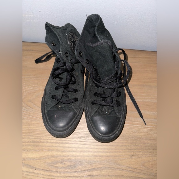 Converse Shoes - Black Converse High Top